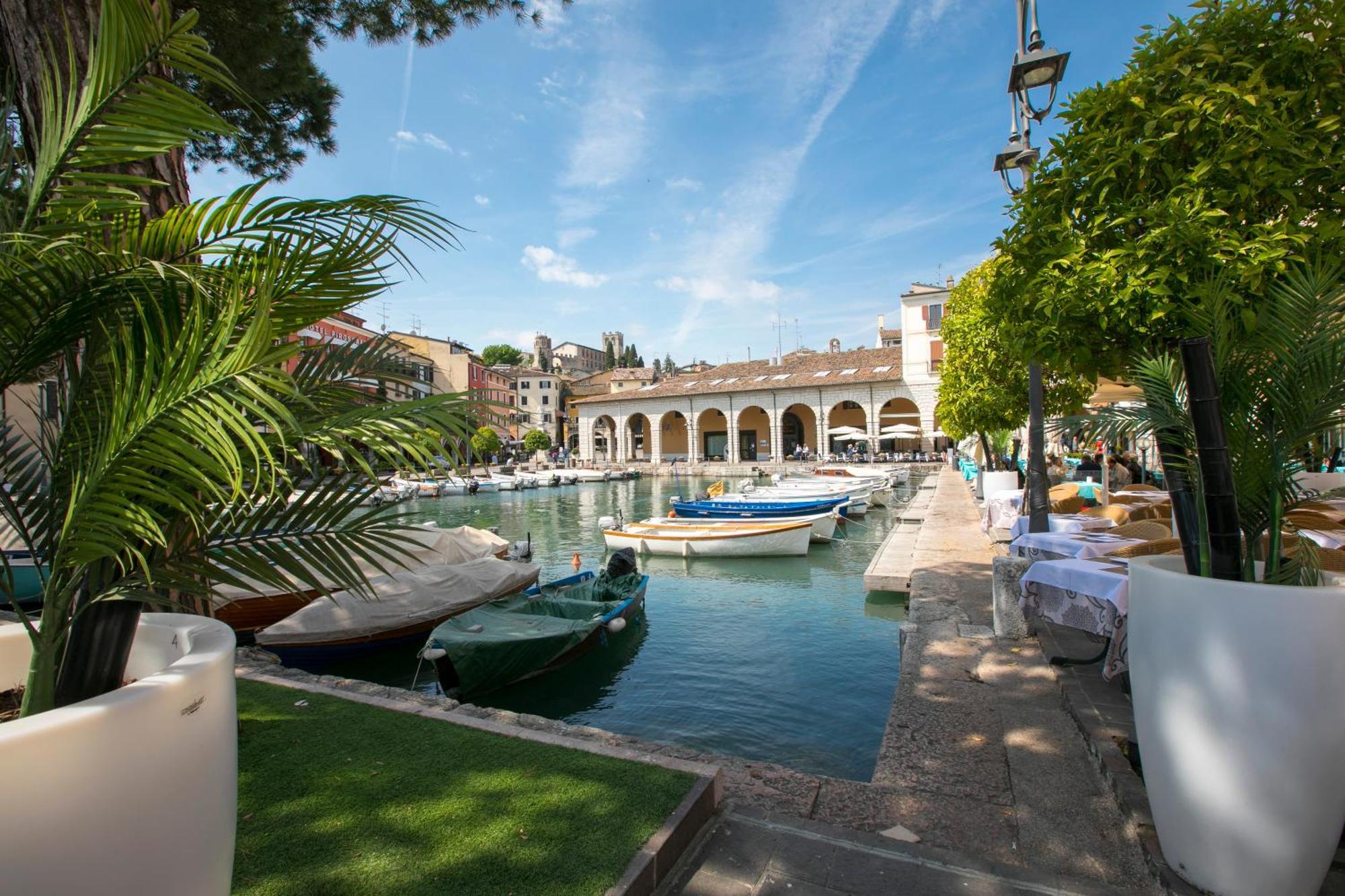 Villa Mimosa - Appartamento 1 - Happy Rentals Desenzano del Garda Exteriör bild